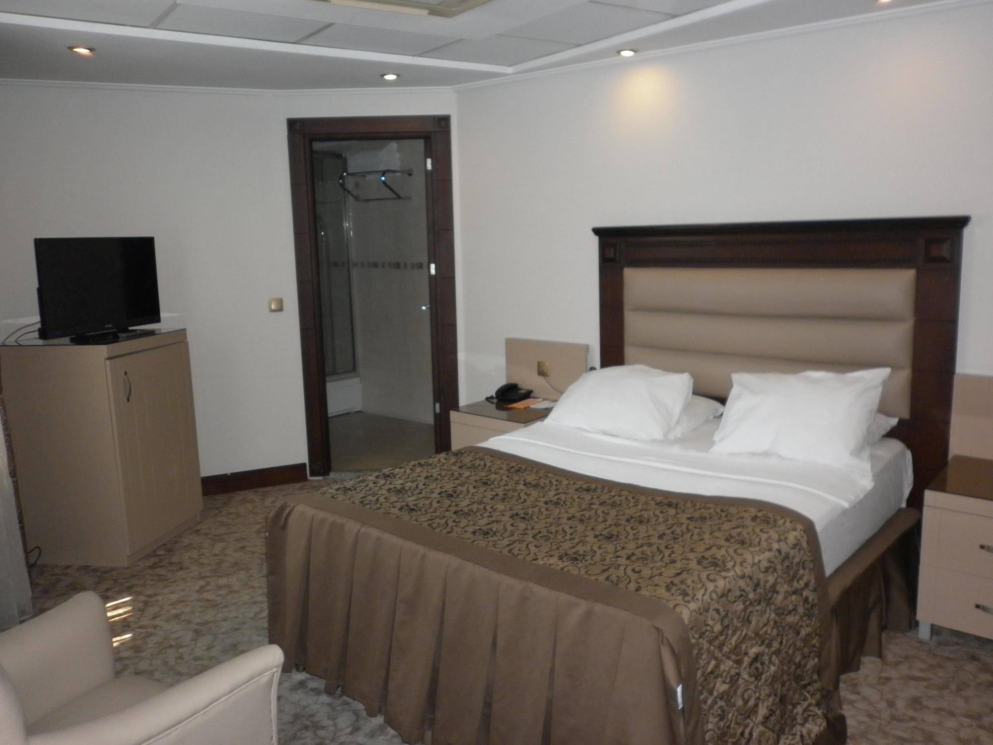 Cukurova Park Hotel Adana Buitenkant foto